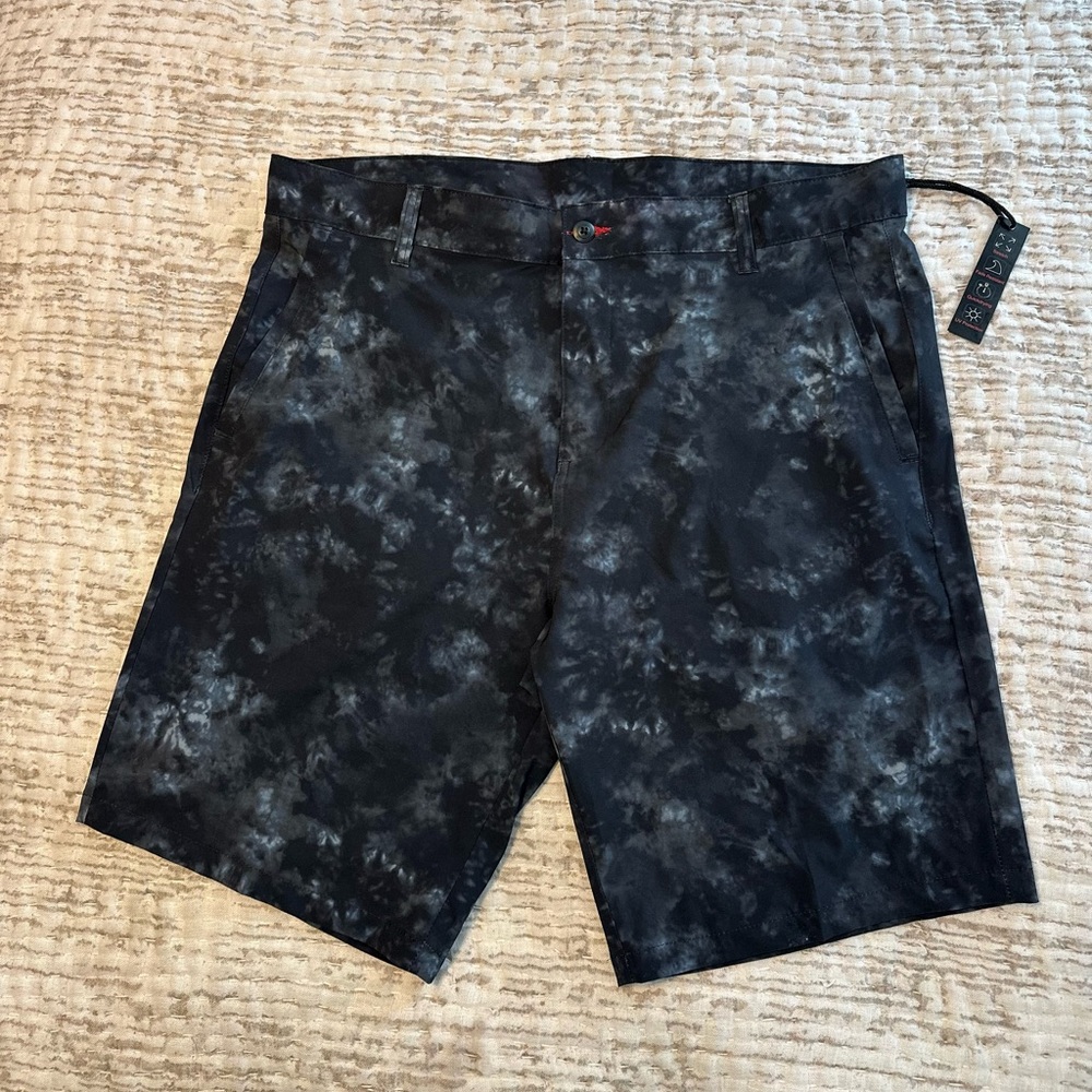 SPLIT Hybrid Shorts 38